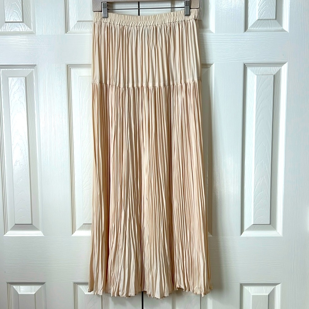 Sharon Young Beige Pleated Maxi Broom Skirt Sz Medium
